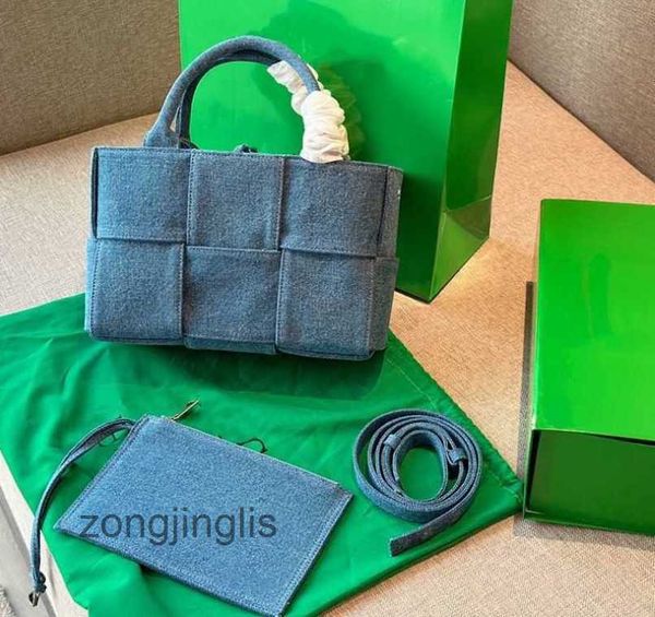 tote venetas woven bags women's bag designer shoulder bottegas denim cassettes single 2023 large capacity portable same nu4r
tote venetas woven bags women's bag designer shoulder bottegas denim cassettes single 2023 large capacity portable same nu4r