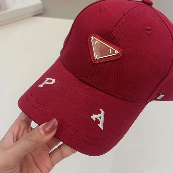 luxury designer brand men's and women's high-quality baseball cap classic embroidered letters sun hat, Blue;gray
luxury designer brand men's and women's high-quality baseball cap classic embroidered letters sun hat, Blue;gray