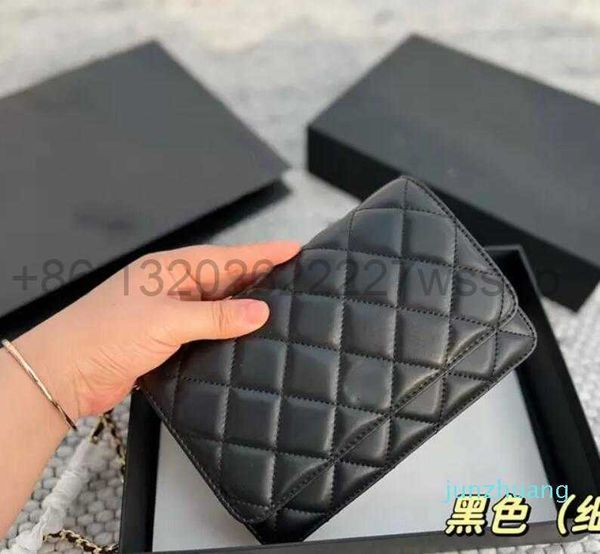 fashion vintage classic chain flap bag small crossbody designer bags 22 quilted leather trendy shoulder handbags luxuries designers women cl
fashion vintage classic chain flap bag small crossbody designer bags 22 quilted leather trendy shoulder handbags luxuries designers women cl