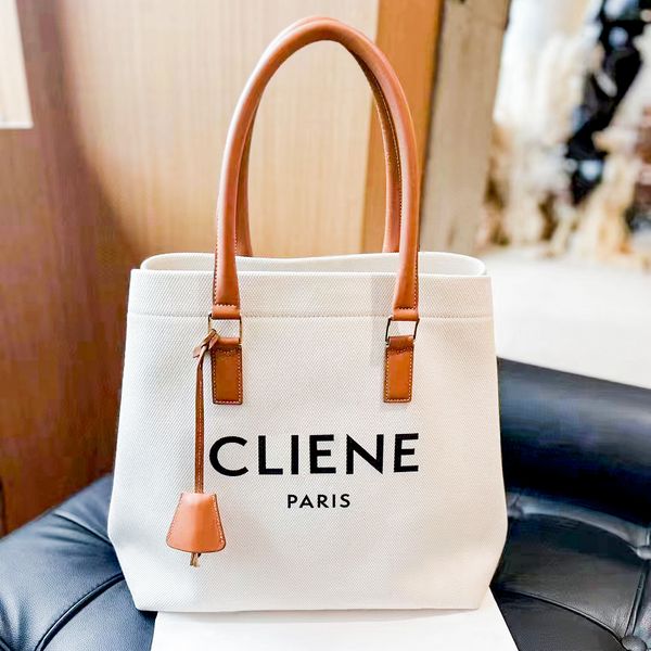 genuine leather triomphe canvas raffias weekender clutch bag luxurys fashion cross body wallets womens totes handbag shoulder bags designer
genuine leather triomphe canvas raffias weekender clutch bag luxurys fashion cross body wallets womens totes handbag shoulder bags designer
