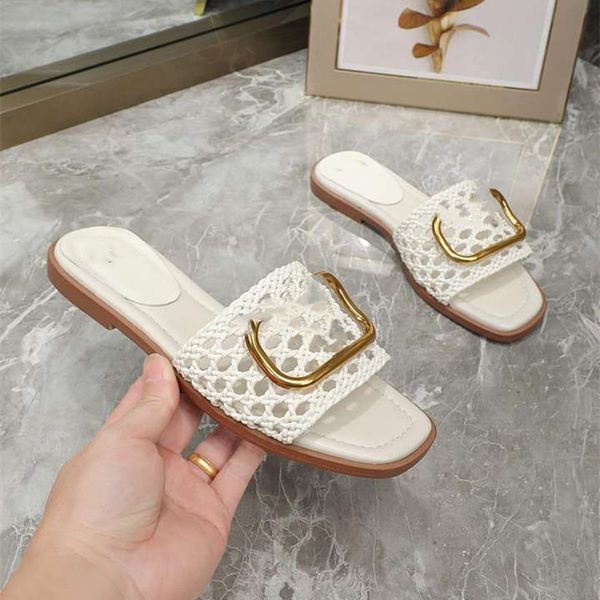 fashionable beach shoes 2023 valentinosity luxurious design retro decoration men's and women's summer leather canvas rubber flat b
fashionable beach shoes 2023 valentinosity luxurious design retro decoration men's and women's summer leather canvas rubber flat b