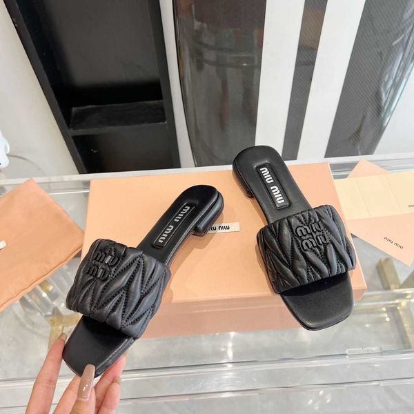 summer mius beach shoes women slide designer sandals new high fashion sheepskin pleated square slippers women's flat bottom casual 2ot7
summer mius beach shoes women slide designer sandals new high fashion sheepskin pleated square slippers women's flat bottom casual 2ot7
