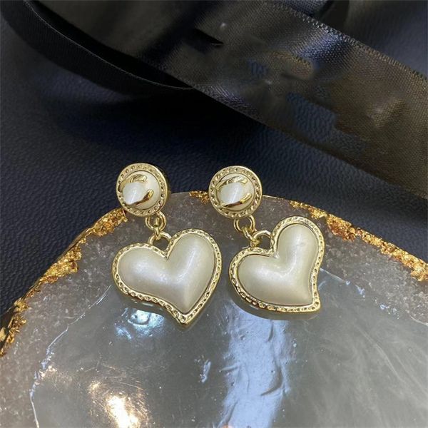 c letter heart-shaped stud earrings ccity woman luxury designer earring multi colors jewelry women gold earing 652127, Golden;silver
c letter heart-shaped stud earrings ccity woman luxury designer earring multi colors jewelry women gold earing 652127, Golden;silver