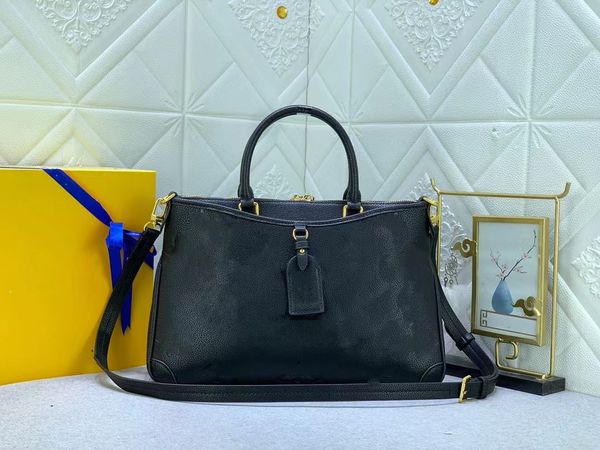 2023 new fashion leisure summer women's handbag advocates elegant design and functionalism rolling leather handle for comfortable handb
2023 new fashion leisure summer women's handbag advocates elegant design and functionalism rolling leather handle for comfortable handb