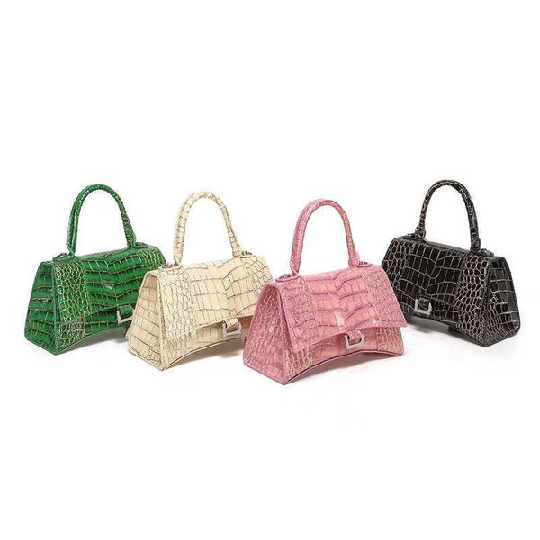 bag fashion new handbag high edition women's wallet crocodile pattern hourglass bag soft leather one shoulder oblique straddle handbag
bag fashion new handbag high edition women's wallet crocodile pattern hourglass bag soft leather one shoulder oblique straddle handbag