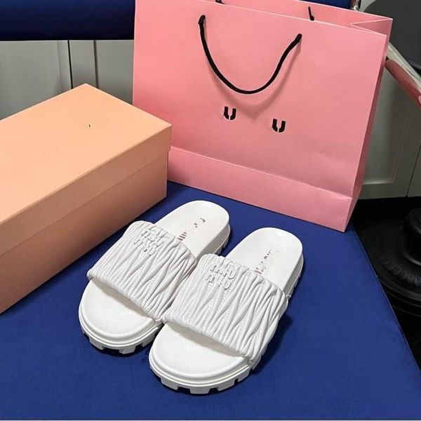 women's mius beach shoes women slide designer sandals slippers 2023 super sheep style net red round thick sole casual flat bottom for o
women's mius beach shoes women slide designer sandals slippers 2023 super sheep style net red round thick sole casual flat bottom for o