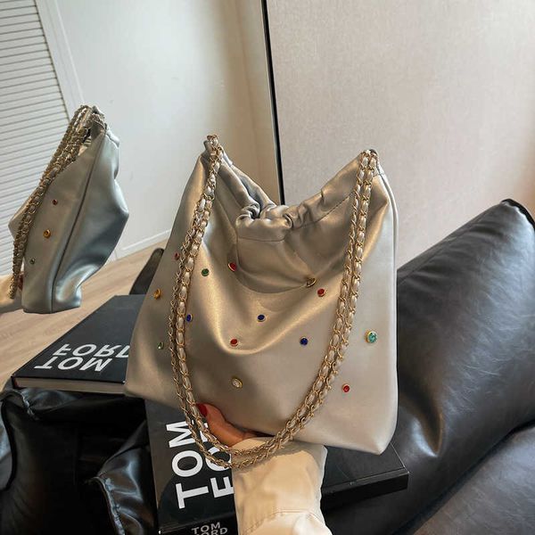 small diamond design handheld large capacity bag for women summer simple bucket bag fashion shoulder bag
small diamond design handheld large capacity bag for women summer simple bucket bag fashion shoulder bag