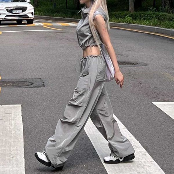 2023 outdoor work attire woven sports suit with loose drawstring slimming waistcoat, solid color wide leg pants for women jogging suits, Gray
2023 outdoor work attire woven sports suit with loose drawstring slimming waistcoat, solid color wide leg pants for women jogging suits, Gray