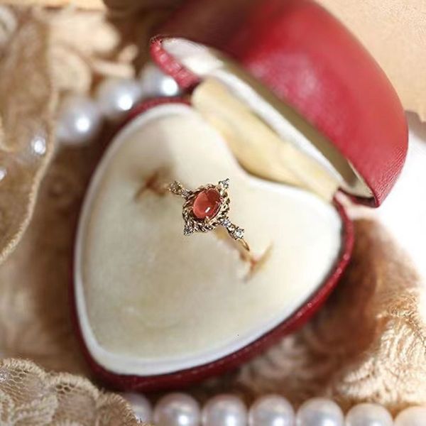 with side stones 925 sterling silver red heart agate ring luxury temperament wedding party retro vintage jewelry accessories gift for women
with side stones 925 sterling silver red heart agate ring luxury temperament wedding party retro vintage jewelry accessories gift for women