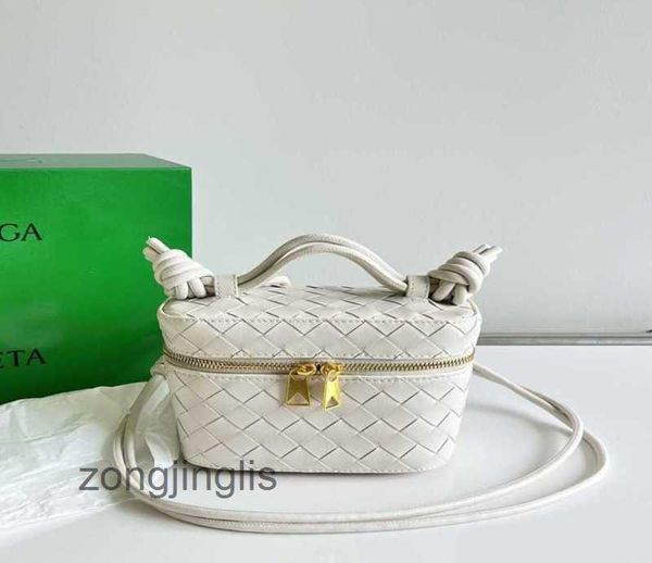 tote classic ladies intrecciato handbags venetas designer mini 2023 bag triangle bottegas women's woven fashion makeup crossbody one sh
tote classic ladies intrecciato handbags venetas designer mini 2023 bag triangle bottegas women's woven fashion makeup crossbody one sh