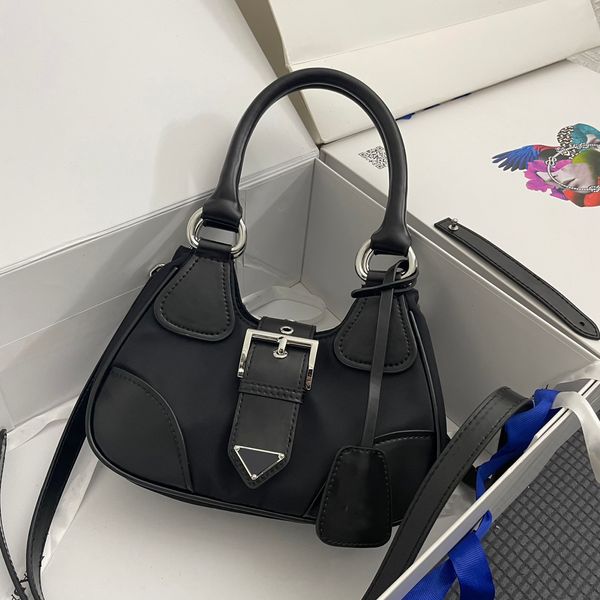 luxurys triangle moon re-nylon and leather bag designer bags for women casual handbag shoulder bag fashion totes crossbody bags
luxurys triangle moon re-nylon and leather bag designer bags for women casual handbag shoulder bag fashion totes crossbody bags