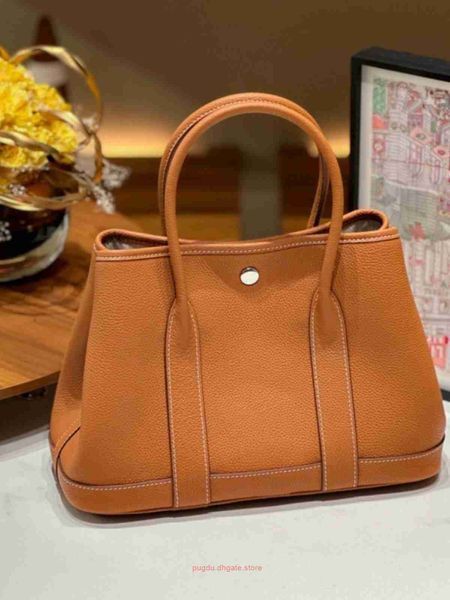 wholesale original party garden home tote bags online shop 2023 new womens premium bag leather cowhide casual tote large capacity commute wi
wholesale original party garden home tote bags online shop 2023 new womens premium bag leather cowhide casual tote large capacity commute wi