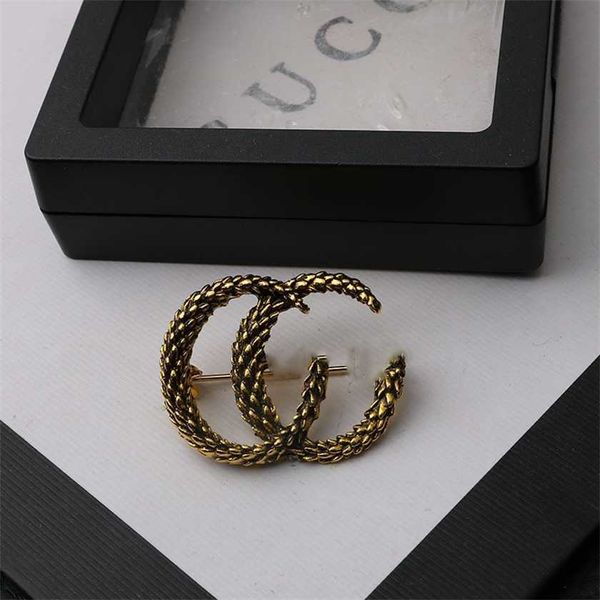 family diamond pattern letter trendy cool brooch female simple quicksand gold star matching pin accessories, Gray
family diamond pattern letter trendy cool brooch female simple quicksand gold star matching pin accessories, Gray