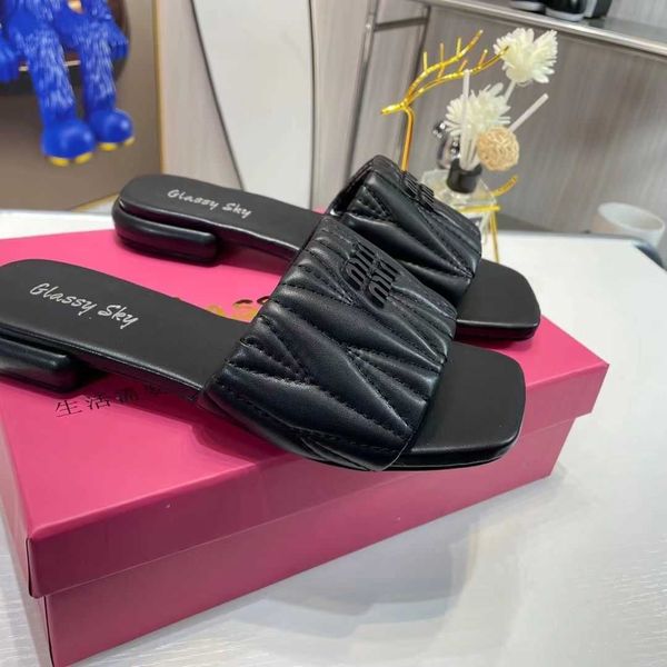 slide shoes women mius designer sandals family's beach same style flat bottom slippers 2023 summer new fairy for wear egsm
slide shoes women mius designer sandals family's beach same style flat bottom slippers 2023 summer new fairy for wear egsm