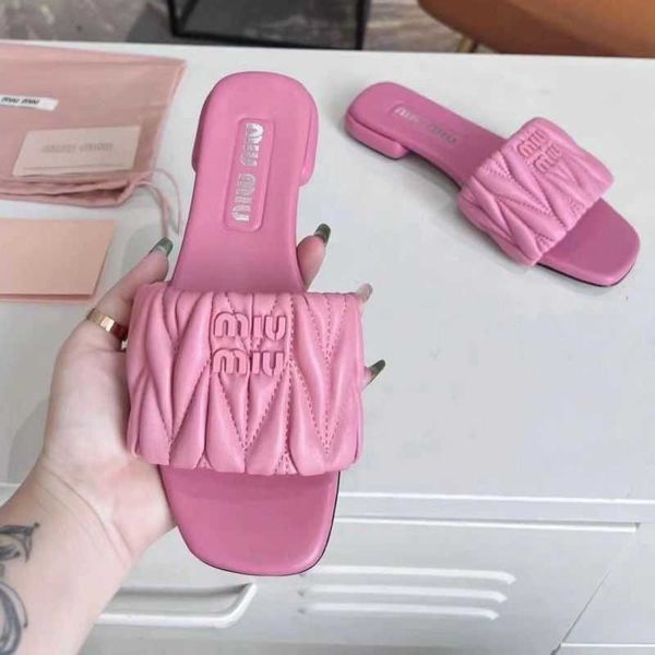 beach shoes women slide designer sandals new mius fashion sheepskin pleated square slippers for outerwear flat bottom casual ins nu7i
beach shoes women slide designer sandals new mius fashion sheepskin pleated square slippers for outerwear flat bottom casual ins nu7i