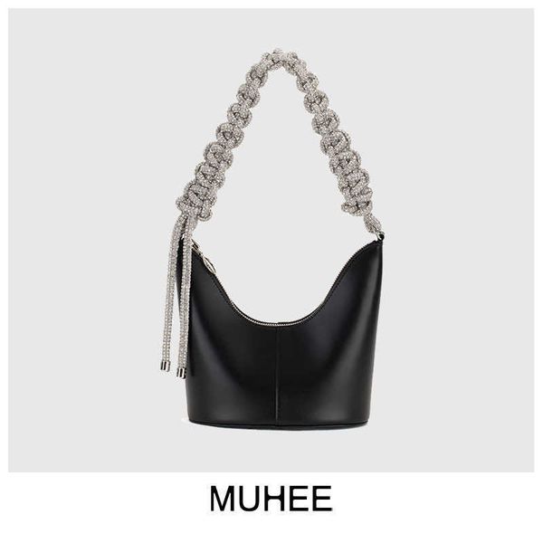 ins same rhinestone tassel handbag summer new net red zipper tote one shoulder woven bucket bag
ins same rhinestone tassel handbag summer new net red zipper tote one shoulder woven bucket bag
