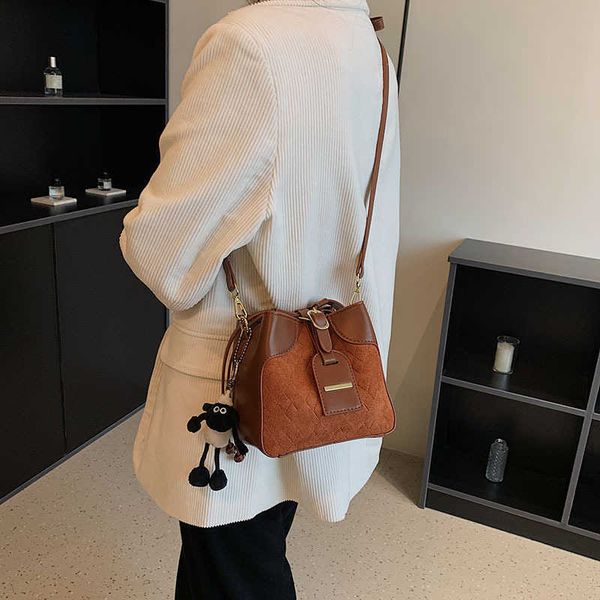 advanced water bucket bag for women new trend commuter one shoulder small bag fashion versatile crossbody bag
advanced water bucket bag for women new trend commuter one shoulder small bag fashion versatile crossbody bag