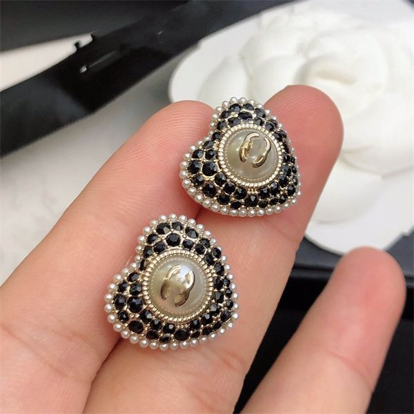 latest earrings ccity designer luxury stud women jewelry gold earring high-qualit heart-shaped woman ear ohrring 3322323, Golden;silver
latest earrings ccity designer luxury stud women jewelry gold earring high-qualit heart-shaped woman ear ohrring 3322323, Golden;silver