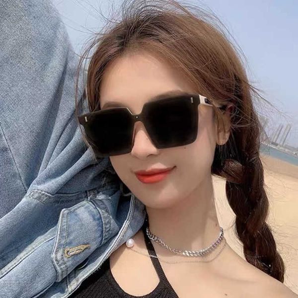 new rice nail for men and women fashion net red large glasses slim tiktok live ins sunglasses, White;black
new rice nail for men and women fashion net red large glasses slim tiktok live ins sunglasses, White;black