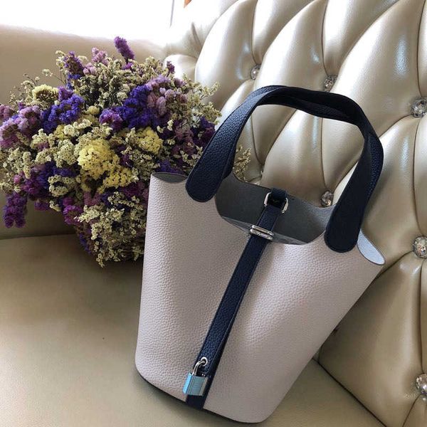 south korea dongdaemun new style vegetable basket bag lizhi pattern bucket bag women's versatile picotin handheld mother bag fashion
south korea dongdaemun new style vegetable basket bag lizhi pattern bucket bag women's versatile picotin handheld mother bag fashion
