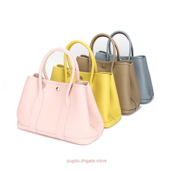 factory outlet wholesale h home party garden tote bags for sale genuine leather lychee patterned mother bag large capacity tote female summe
factory outlet wholesale h home party garden tote bags for sale genuine leather lychee patterned mother bag large capacity tote female summe
