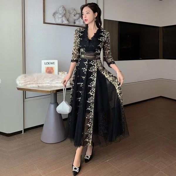 dresses vestido women patchwork mesh lace embroidery side split skinny french vintage elegant female vneck lace dresses, Black;gray
dresses vestido women patchwork mesh lace embroidery side split skinny french vintage elegant female vneck lace dresses, Black;gray