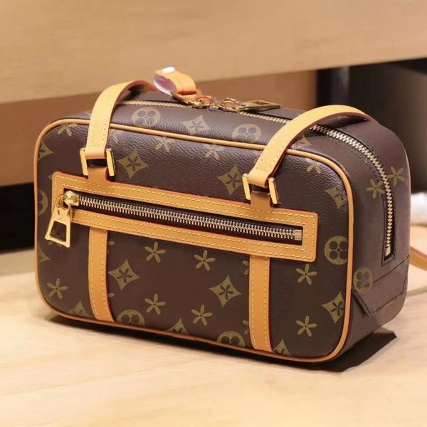 luxury designer cite genuine leather m46321 handbags stuff sacks clutch women pochette bag toiletry kits shoulder tote evening bags men hobo
luxury designer cite genuine leather m46321 handbags stuff sacks clutch women pochette bag toiletry kits shoulder tote evening bags men hobo