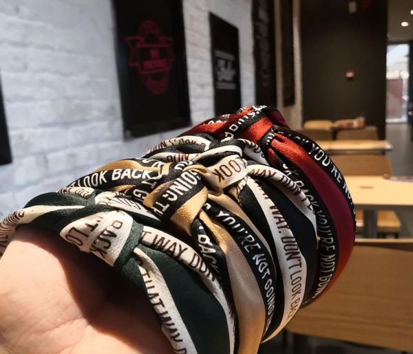 autumn new products with the same paragraph headband simple headband candy stripe hairband letter wide version knotted wide edge w1517499
autumn new products with the same paragraph headband simple headband candy stripe hairband letter wide version knotted wide edge w1517499