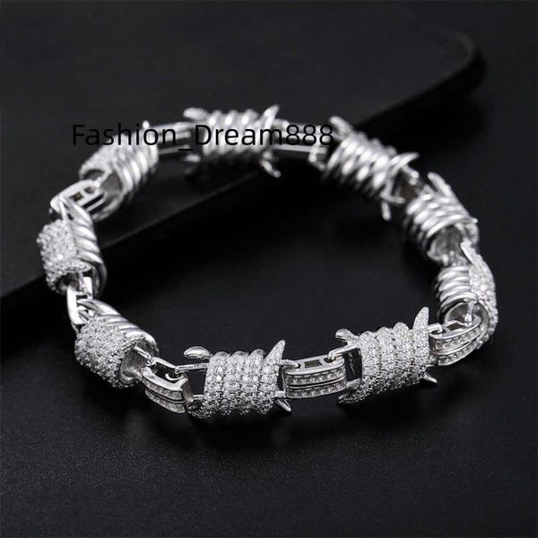 new hip hop 12.3mm moissanite cuban chain 925 silver inlaid moissanite cuban chain bracelet
new hip hop 12.3mm moissanite cuban chain 925 silver inlaid moissanite cuban chain bracelet