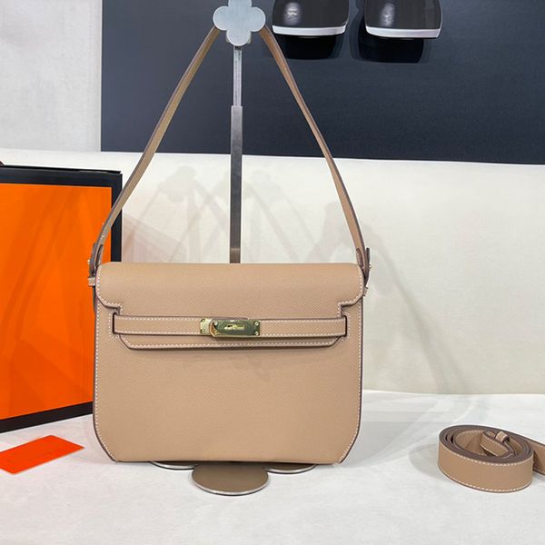women plain shoulder bag cowhide genuine leather cross body bags designer handbag gold hardware buckle flap hand bag detachable leather shou
women plain shoulder bag cowhide genuine leather cross body bags designer handbag gold hardware buckle flap hand bag detachable leather shou