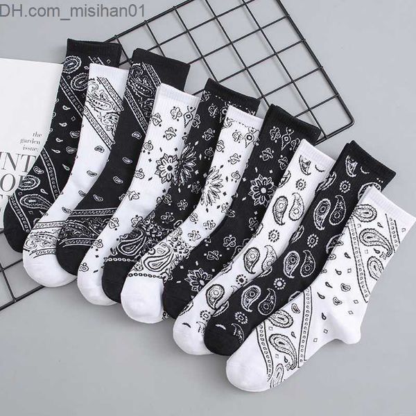 men's socks men's socks man black white printing socks fashion cashew flowers funny happy male breathable cotton socks harajuku ka
men's socks men's socks man black white printing socks fashion cashew flowers funny happy male breathable cotton socks harajuku ka