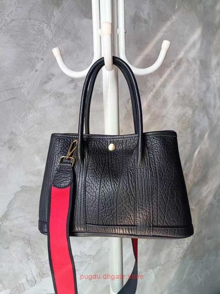 wholesale original party garden home tote bags online shop cow neck pattern series handbag for womens high end garden bag leather with shou
wholesale original party garden home tote bags online shop cow neck pattern series handbag for womens high end garden bag leather with shou