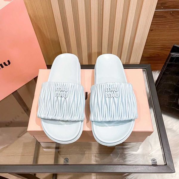 beach shoes women slide designer sandals family mius 2023 new sheepskin pleated thick sole summer outwear square slippers super soft women&#
beach shoes women slide designer sandals family mius 2023 new sheepskin pleated thick sole summer outwear square slippers super soft women&#