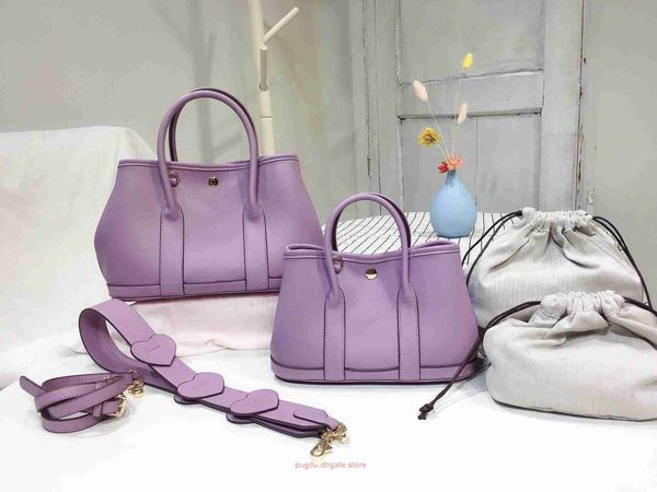 h home original party garden tote bags online store 2023 womens bag new bucket large capacity imitation cow leather family single shoulder p
h home original party garden tote bags online store 2023 womens bag new bucket large capacity imitation cow leather family single shoulder p