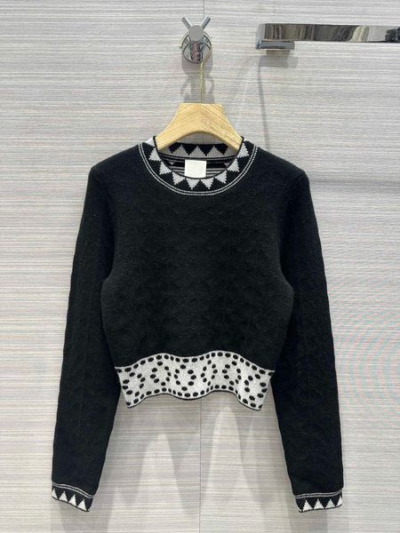 autumn womens black sweater dark pattern jacquard jumper short slim fit soft cashmere fabric comfortable designer women fashion item sweater, White;black
autumn womens black sweater dark pattern jacquard jumper short slim fit soft cashmere fabric comfortable designer women fashion item sweater, White;black