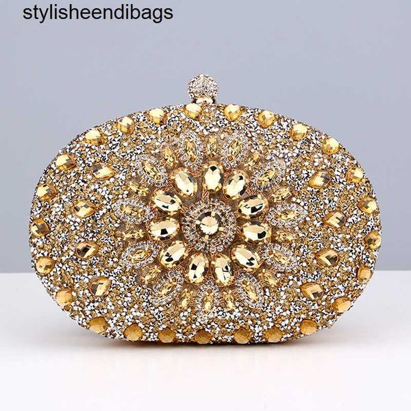 totes 2022 diamond women luxury clutch evening bag wedding crystal ladies cell phone pocket purse female wallet for party quality gift styli
totes 2022 diamond women luxury clutch evening bag wedding crystal ladies cell phone pocket purse female wallet for party quality gift styli