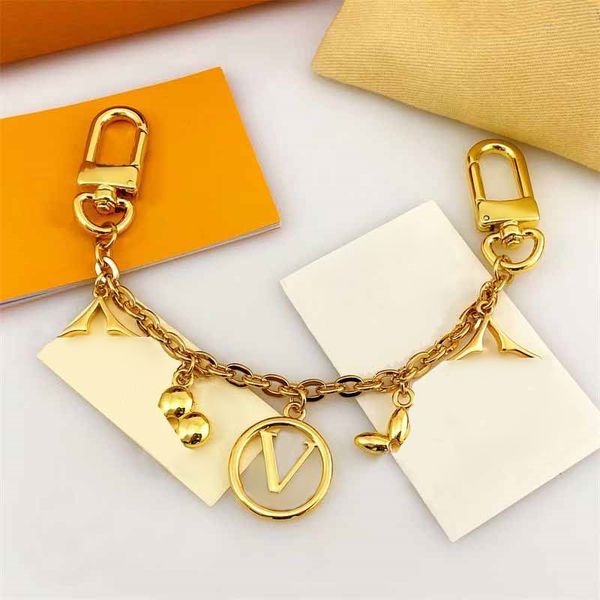 

New style Luxurys Gold Letter keychains designer keychain lanyards mens metal buckle keychain for men and women car key chain charm bag keyring gift