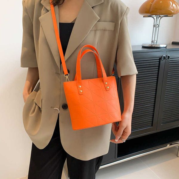this year's popular small bag for women with open mouth summer new texture diagonal cross bag portable bucket bag foreign style
this year's popular small bag for women with open mouth summer new texture diagonal cross bag portable bucket bag foreign style