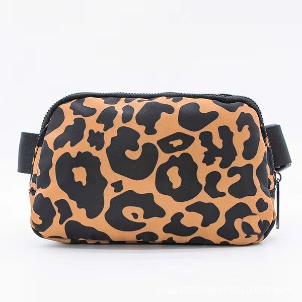 fanny packs designer fashionable multifunctional storage outdoor sports bum bag crossbody bags solid color nylon material adjustable shoulde
fanny packs designer fashionable multifunctional storage outdoor sports bum bag crossbody bags solid color nylon material adjustable shoulde