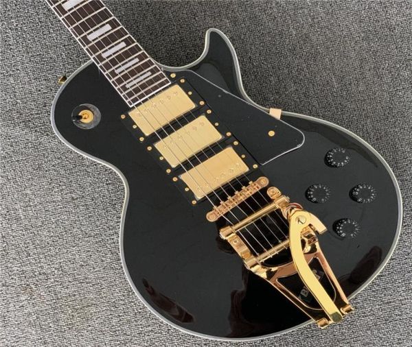 3 pickups custom shop electric guitarsolid mahogany body with black paint and yellow bindinggolden hardware6855209
3 pickups custom shop electric guitarsolid mahogany body with black paint and yellow bindinggolden hardware6855209