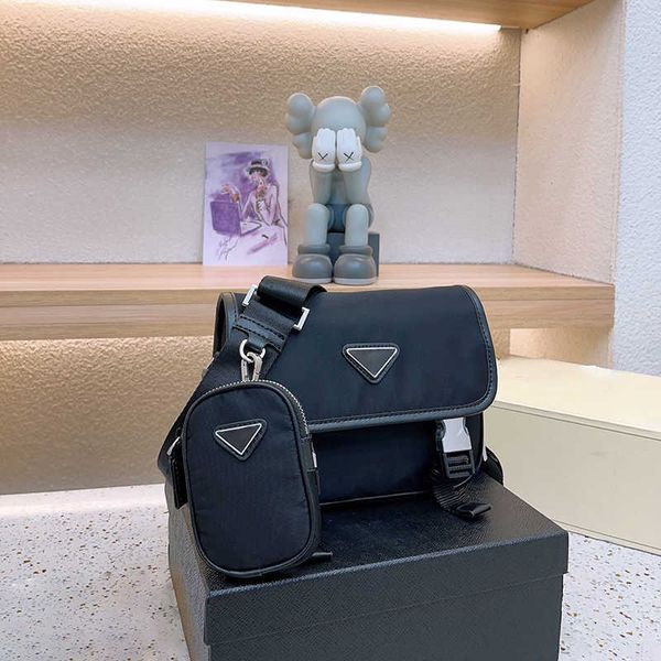 pd triangle crossbody bag men brief case purses designer bag woman fashion large small nylon shoulder bag messenger bags wallet 230629
pd triangle crossbody bag men brief case purses designer bag woman fashion large small nylon shoulder bag messenger bags wallet 230629
