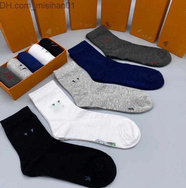 men's socks designer mens womens socks five brand luxe sports winter mesh letter printed cotton man femal with box for gift z230630, Black
men's socks designer mens womens socks five brand luxe sports winter mesh letter printed cotton man femal with box for gift z230630, Black