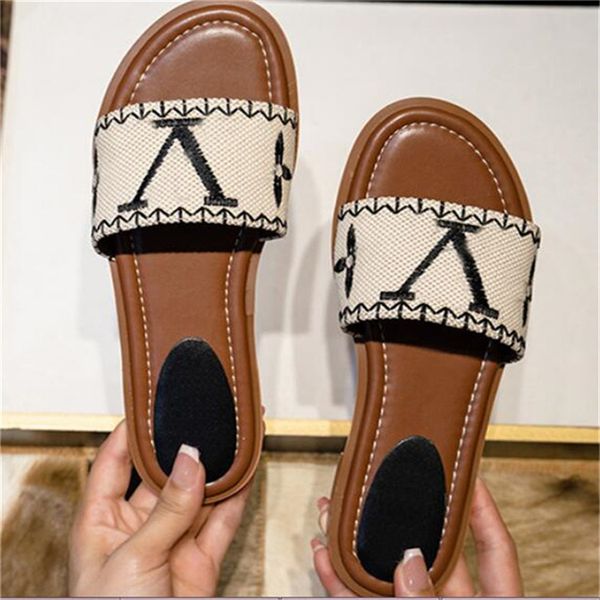 luxury embroidery flat mule slippers designer women slides sandals outdoor fashion letter beach slipper shoes size 35-42, Black
luxury embroidery flat mule slippers designer women slides sandals outdoor fashion letter beach slipper shoes size 35-42, Black