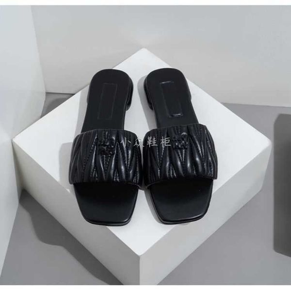 beach shoes women slide designer sandals family mius slippers female summer outwear 2023 internet red leisure vacation square flat bottom 8q
beach shoes women slide designer sandals family mius slippers female summer outwear 2023 internet red leisure vacation square flat bottom 8q