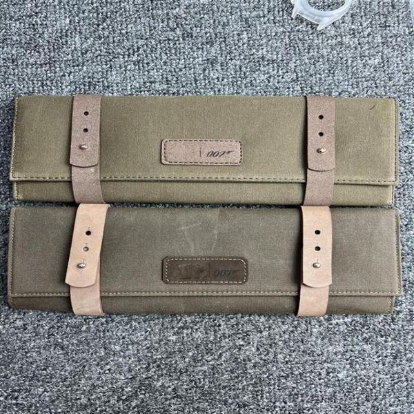 vs factory watch 007 has no time to die with the same travel bag canvas bag portable custom storage watches protection cloth luxur6916936, Black;brown
vs factory watch 007 has no time to die with the same travel bag canvas bag portable custom storage watches protection cloth luxur6916936, Black;brown