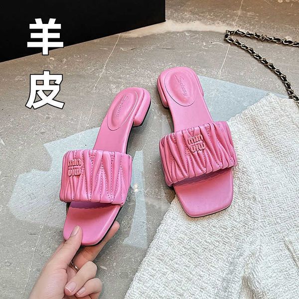 designer mius beach sandals shoes women sheepskin slide slippers women's summer outwear large pleated flat bottom holiday square sandal
designer mius beach sandals shoes women sheepskin slide slippers women's summer outwear large pleated flat bottom holiday square sandal