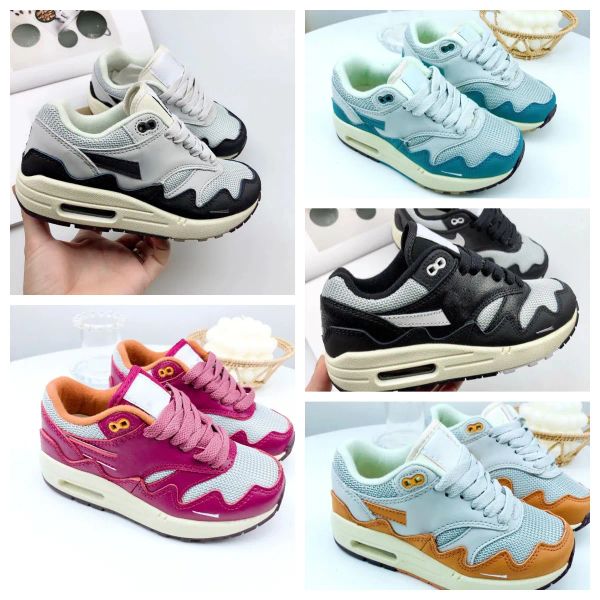 2023 infant 87 waves monarch kids running shoes noise aqua rush maroon mesh durabuck upper sneakers boys girls trainers baroque brown saturn, Black
2023 infant 87 waves monarch kids running shoes noise aqua rush maroon mesh durabuck upper sneakers boys girls trainers baroque brown saturn, Black