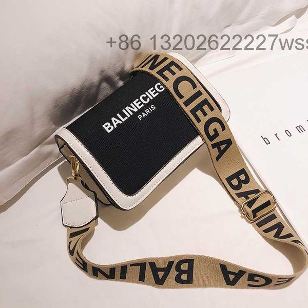 bag summer women purse and handbags 2022 new fashion casual small square bumbag waist bags m43644 unique designer shoulder messenger y220421
bag summer women purse and handbags 2022 new fashion casual small square bumbag waist bags m43644 unique designer shoulder messenger y220421