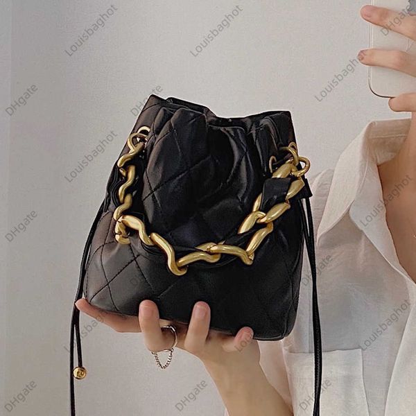 mini genuine leather sheepskin diamond grid thick chain bucket bag handheld one shoulder crossbody women's bag small bag tide
mini genuine leather sheepskin diamond grid thick chain bucket bag handheld one shoulder crossbody women's bag small bag tide