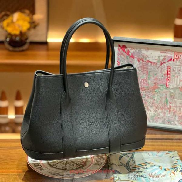 wholesale original party garden home tote bags online shop bag high end women's soft leather for outdoor leisure large capacity togo ca
wholesale original party garden home tote bags online shop bag high end women's soft leather for outdoor leisure large capacity togo ca